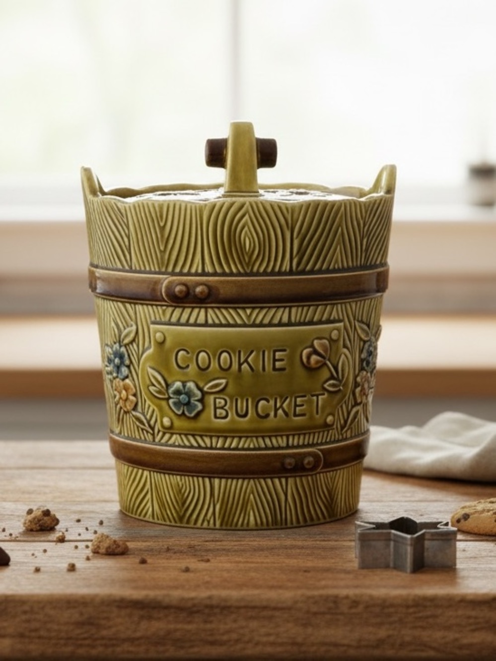 Vintage ceramic cookie jar green wood grain bucket design floral accents